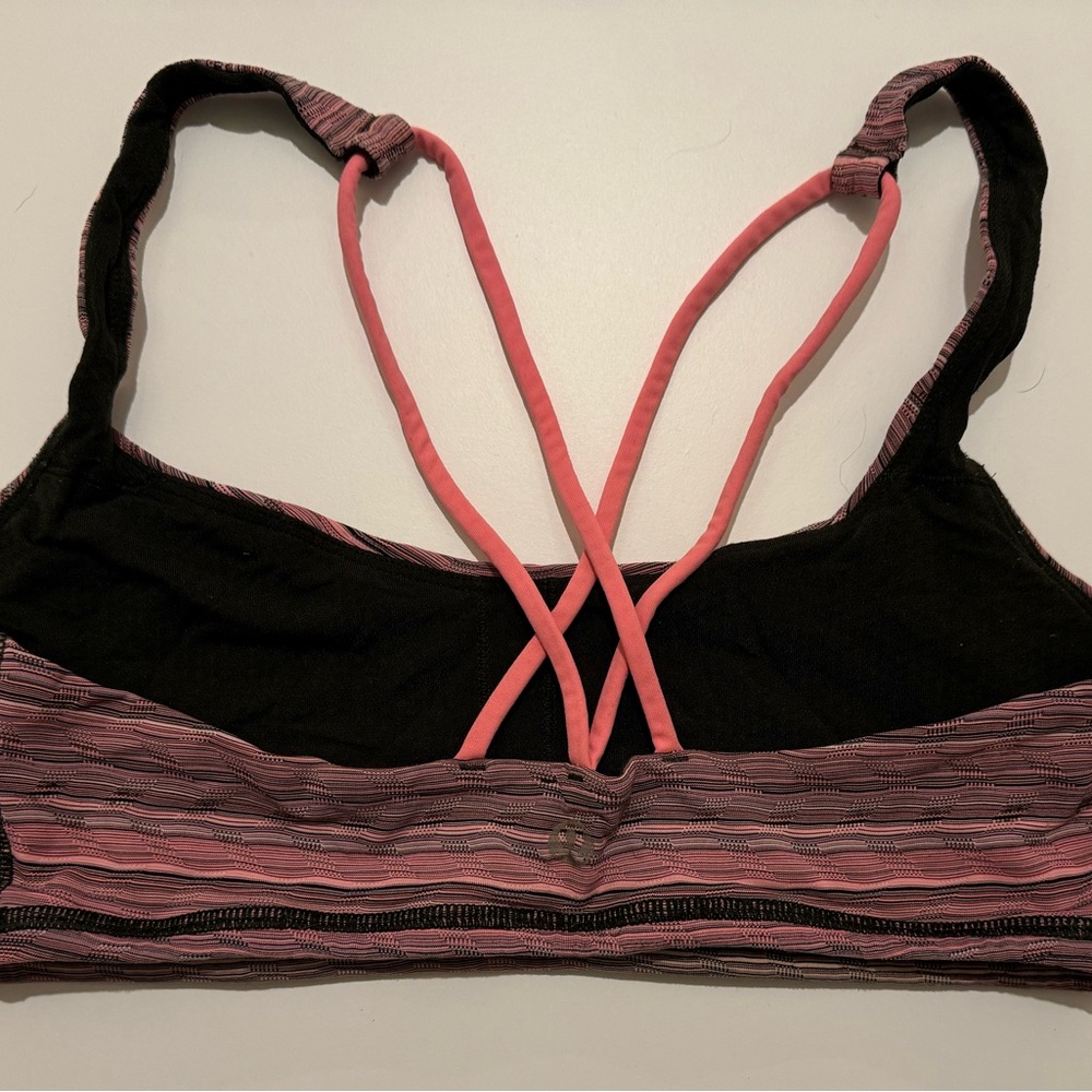 Lulemon Free to Be Bra